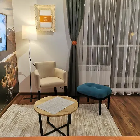 Tim Aris Apartment *