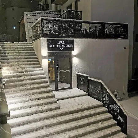 Tim Aris Apartment *