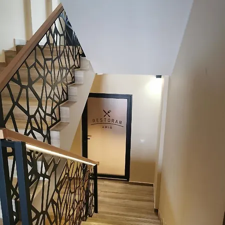 아파트 Apartmani Tim & Spa Centar *