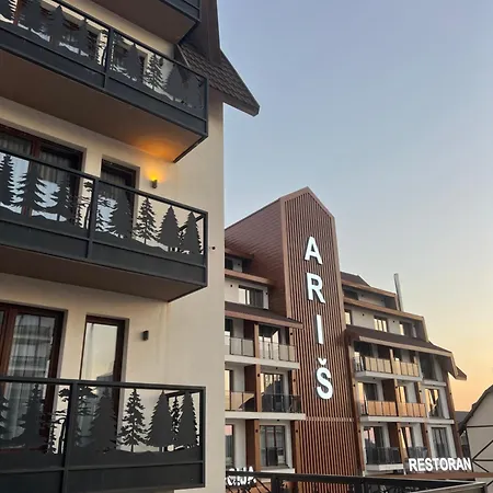 Apartmani Tim & Spa Centar 카파오닉